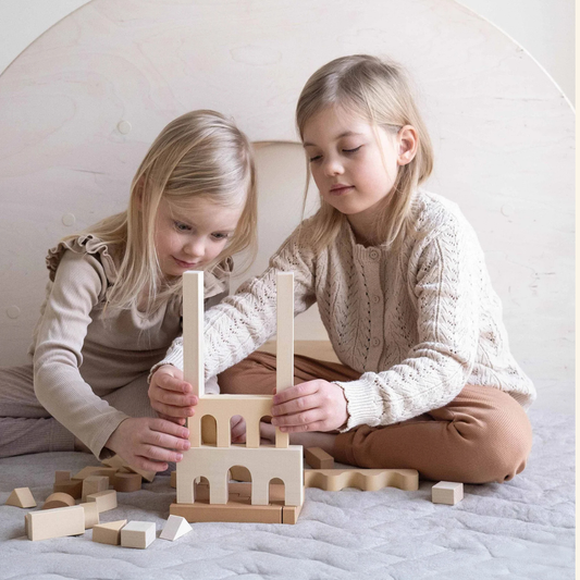 Montessori leseni gradniki za otroke – ustvarjalni gradbeni bloki (HUVILA) (peščena barva)