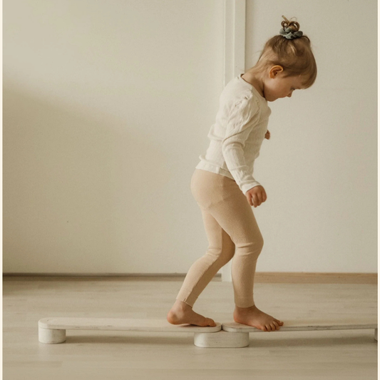 Montessori gred za ravnotežje za otroke – lesena ravnotežnostna steza (POLKU M)