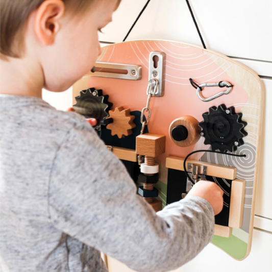 Montessori aktivnostna tabla s ključavnicami in zobniki